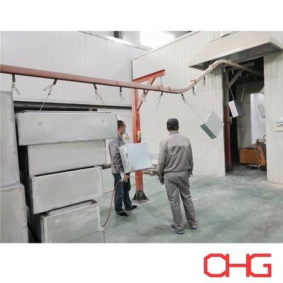 İyi bir fiyat. Elektrikli Kontrol Kabinesi Çasi için toz kaplama hattı Üretim PP Spray Booth Otomatik Silah Spraying Monorail Conveyor Sistemi çevrimiçi